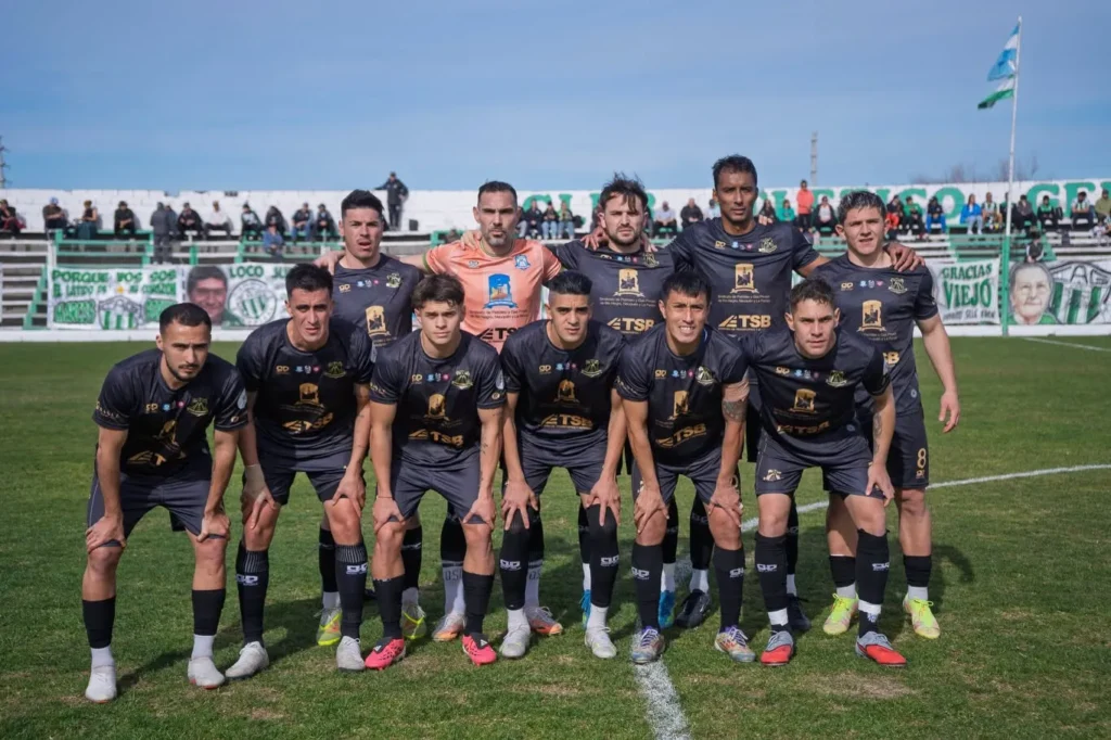 Deportivo Rincón sumó en Rawson y sigue firme en la pelea por clasificar