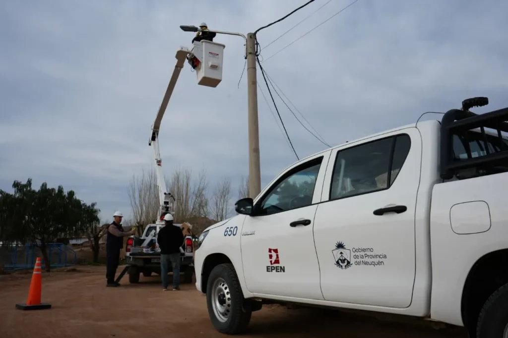 Semana con gran operativo del EPEN en Rincón: cambiarán entre 800 y 1.000 luminarias por tecnología LED